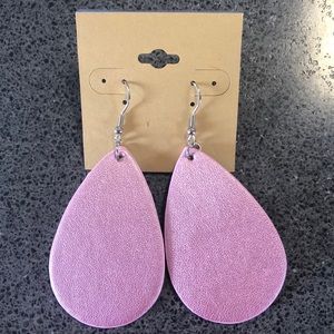 Teardrop leather earrings
